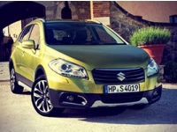  Suzuki SX4 S-Cross  1 